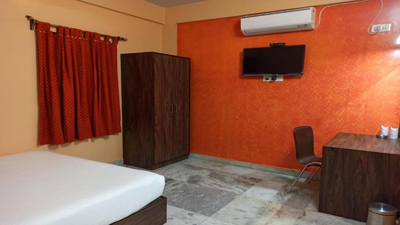 Hotel Aloka Residency Kalkutta Kültér fotó