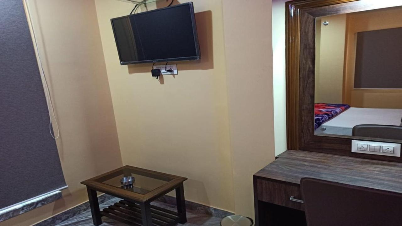 Hotel Aloka Residency Kalkutta Kültér fotó