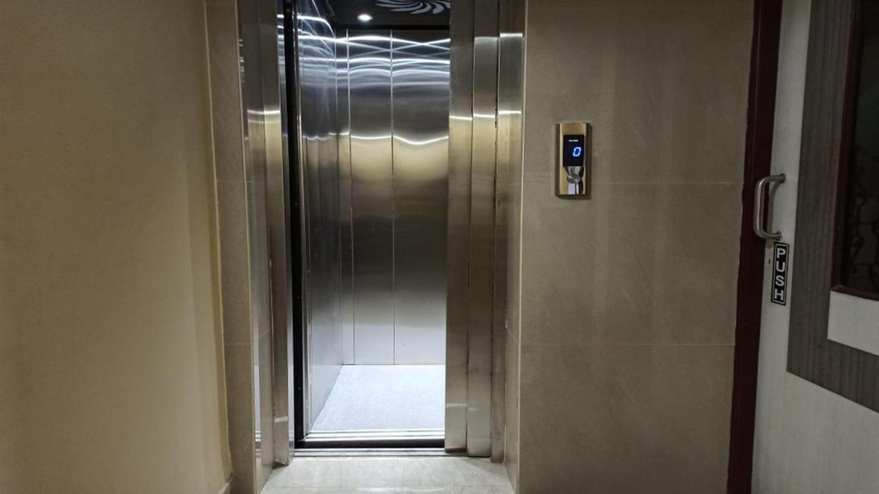 Hotel Aloka Residency Kalkutta Kültér fotó
