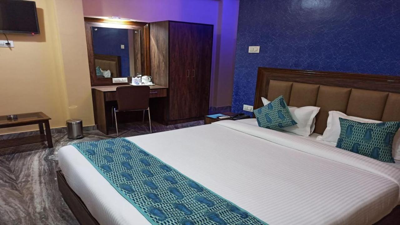 Hotel Aloka Residency Kalkutta Kültér fotó